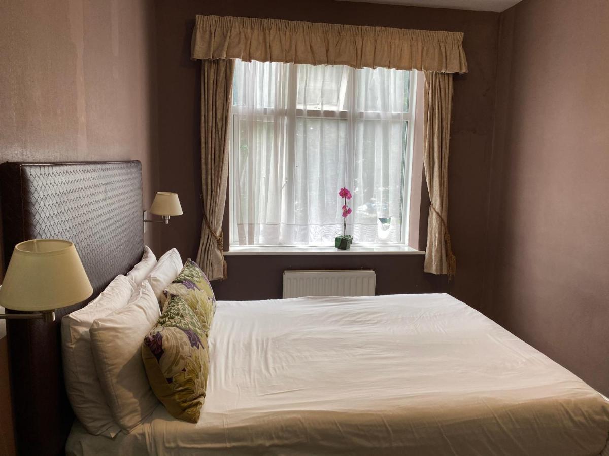 Hinton Firs Hotel Борнмът Екстериор снимка