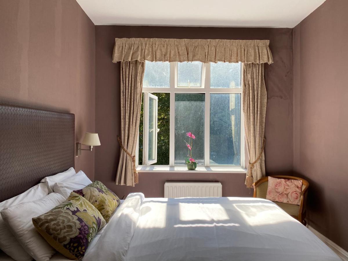 Hinton Firs Hotel Борнмът Екстериор снимка