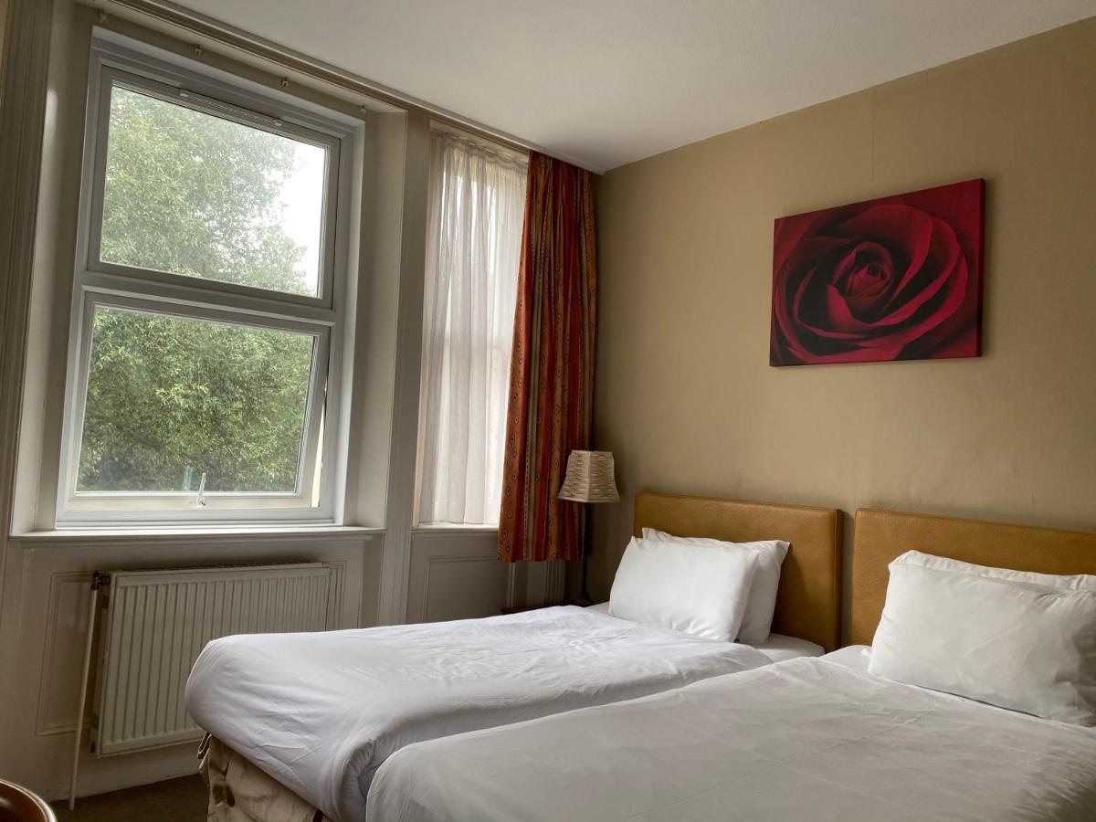 Hinton Firs Hotel Борнмът Екстериор снимка