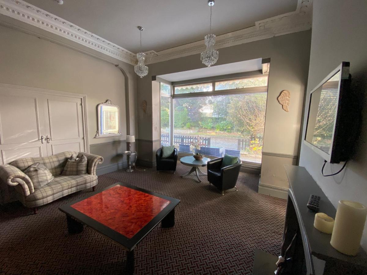 Hinton Firs Hotel Борнмът Екстериор снимка