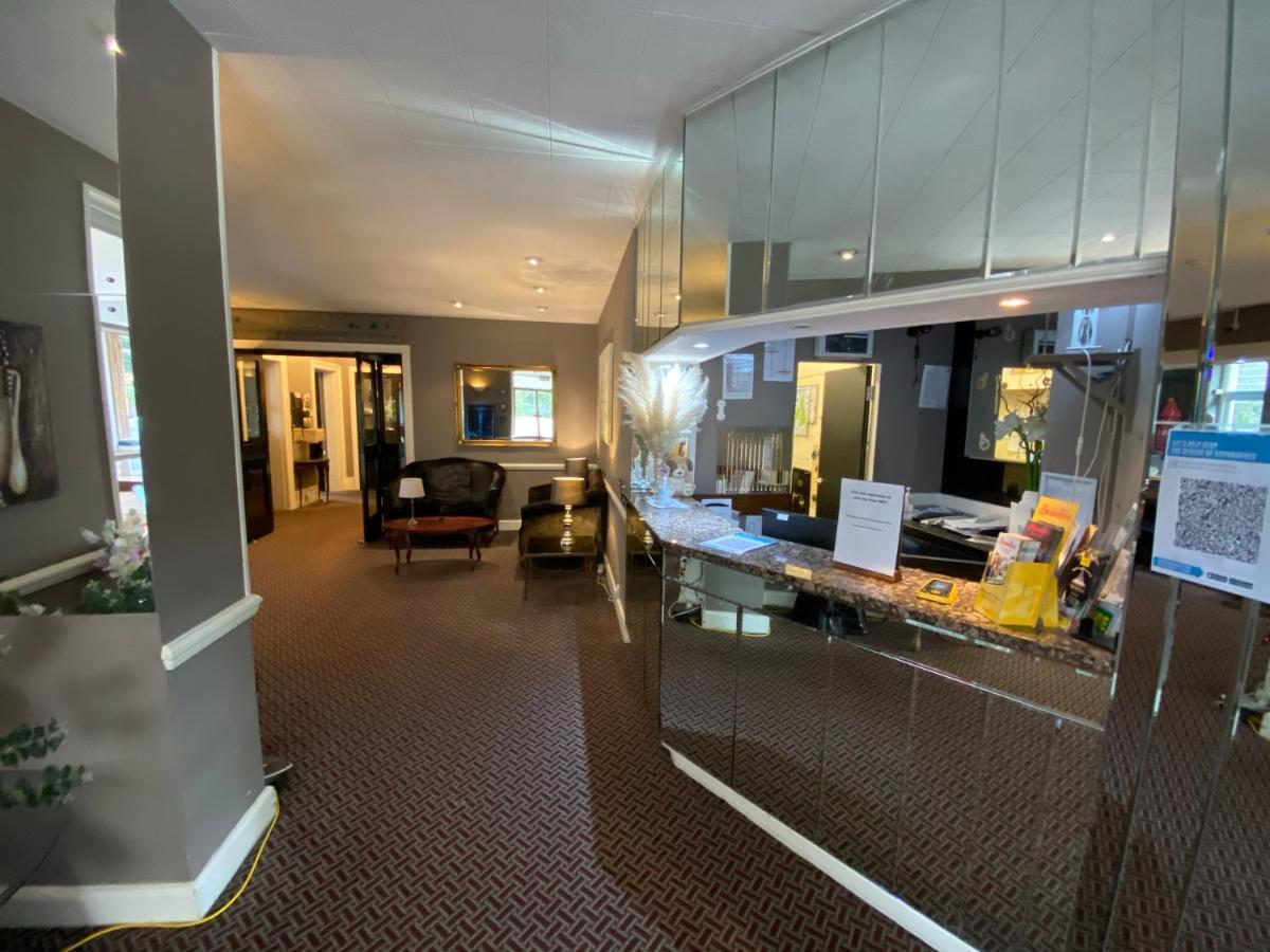 Hinton Firs Hotel Борнмът Екстериор снимка