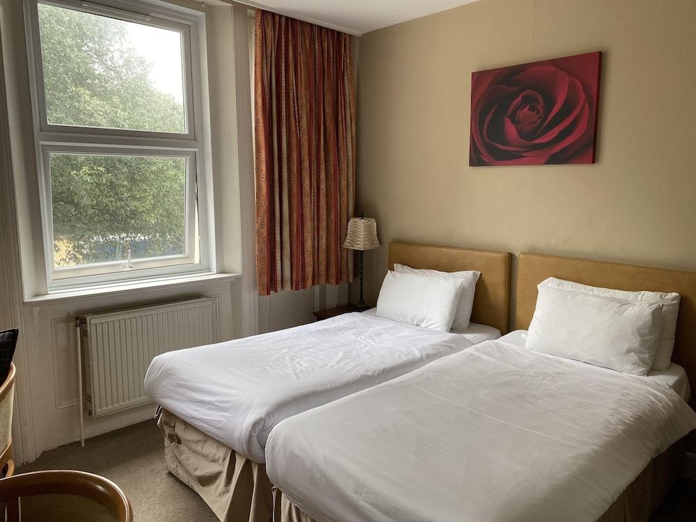 Hinton Firs Hotel Борнмът Екстериор снимка